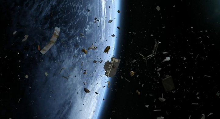 spacejunk3-960x623